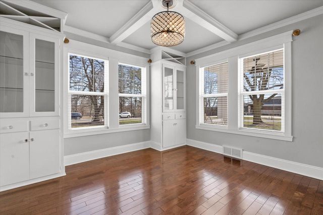 17730 Greenbrier DRIVE, Brookfield, WI 53045