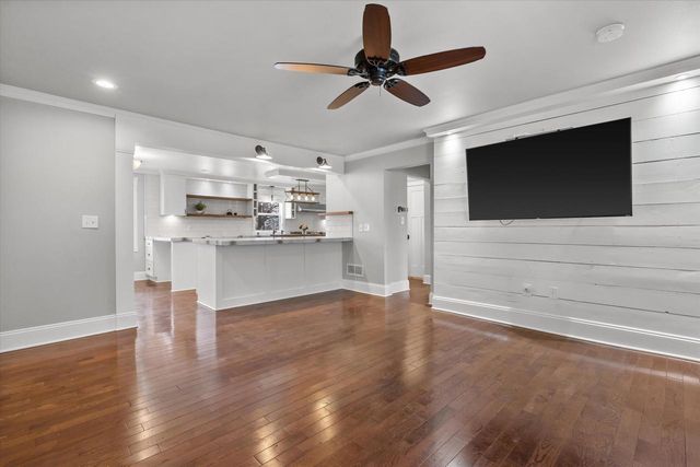 17730 Greenbrier DRIVE, Brookfield, WI 53045