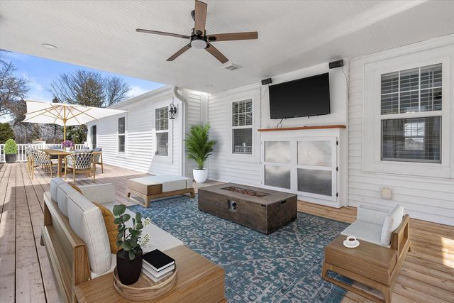 17730 Greenbrier DRIVE, Brookfield, WI 53045