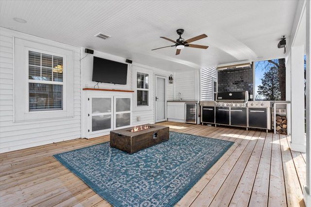 17730 Greenbrier DRIVE, Brookfield, WI 53045