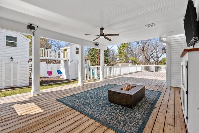 17730 Greenbrier DRIVE, Brookfield, WI 53045