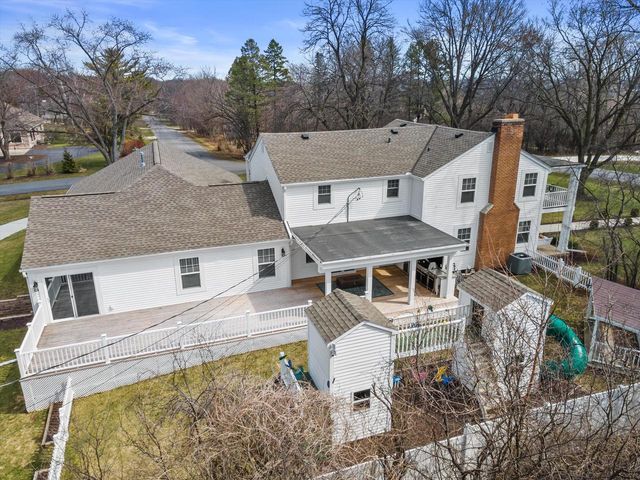 17730 Greenbrier DRIVE, Brookfield, WI 53045