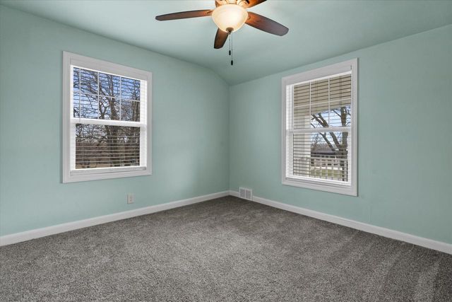 17730 Greenbrier DRIVE, Brookfield, WI 53045