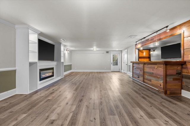 17730 Greenbrier DRIVE, Brookfield, WI 53045