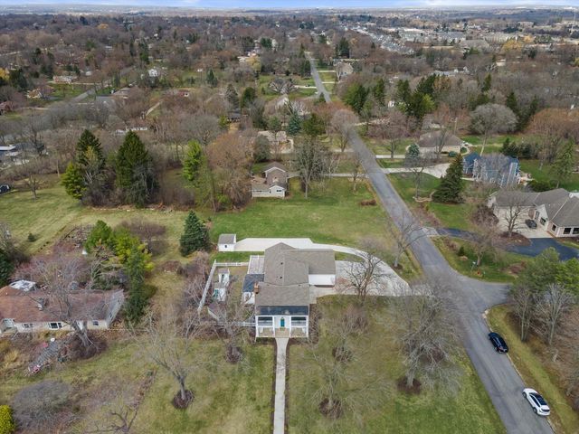 17730 Greenbrier DRIVE, Brookfield, WI 53045