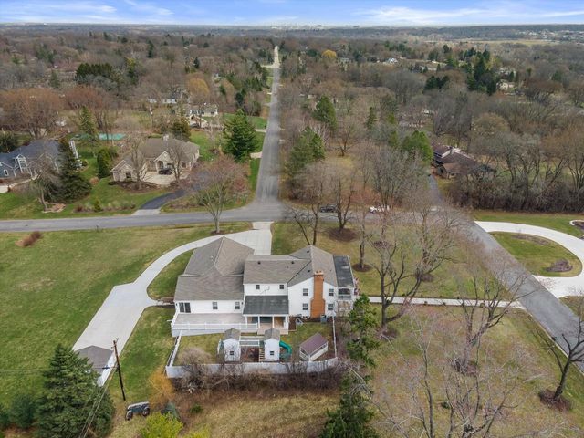 17730 Greenbrier DRIVE, Brookfield, WI 53045