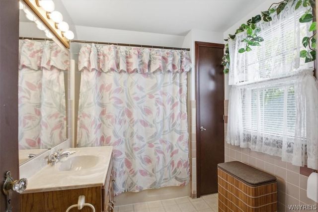 908 91st Street, Niagara Falls, NY 14304