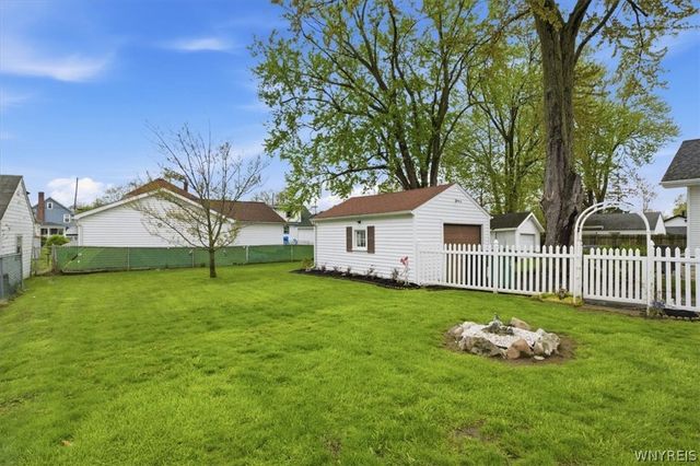 908 91st Street, Niagara Falls, NY 14304