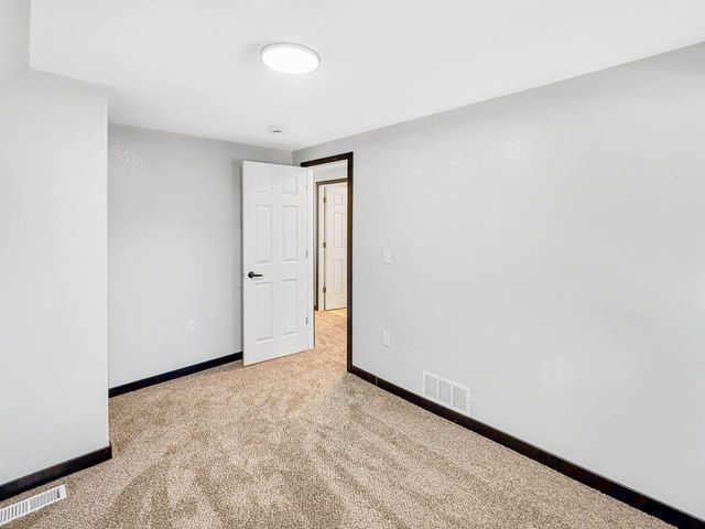416 22ND ST NW, Minot, ND 58703