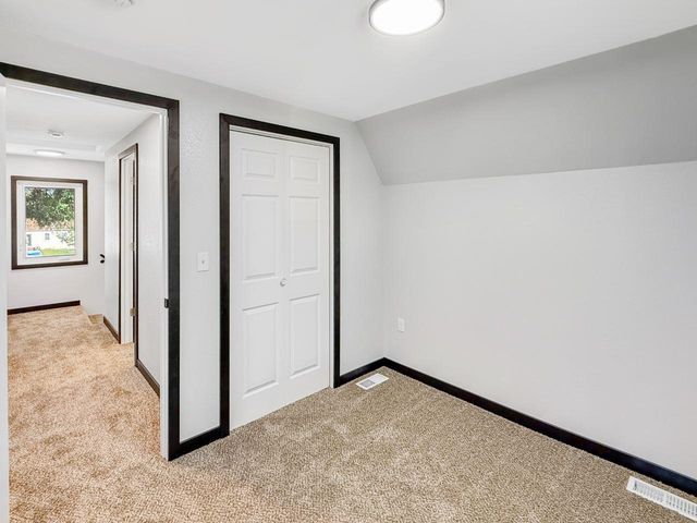 416 22ND ST NW, Minot, ND 58703