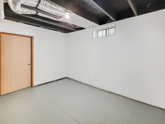 416 22ND ST NW, Minot, ND 58703