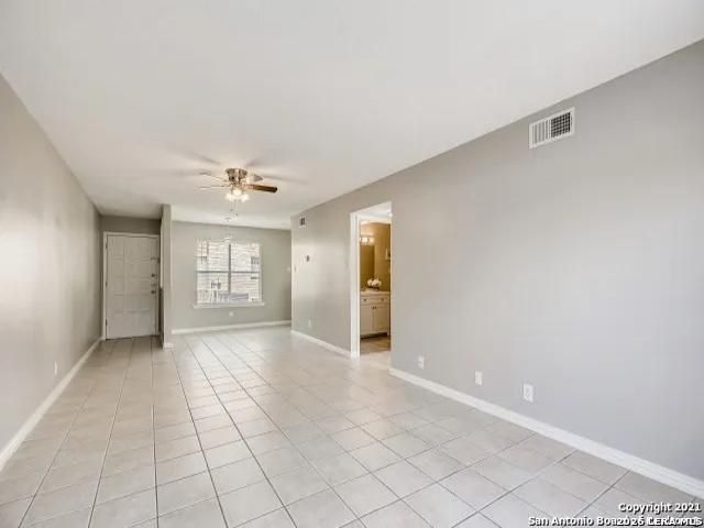 923 Vance Jackson Rd Apt 1005, San Antonio, TX 78201