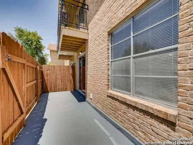 923 Vance Jackson Rd Apt 1005, San Antonio, TX 78201
