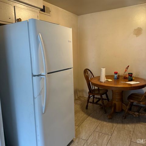 5907 Stacey Street, Bakersfield, CA 93313