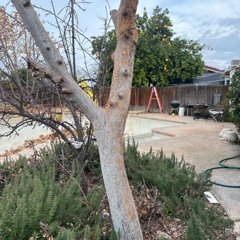 5907 Stacey Street, Bakersfield, CA 93313