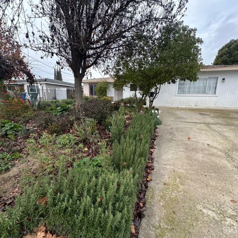 5907 Stacey Street, Bakersfield, CA 93313