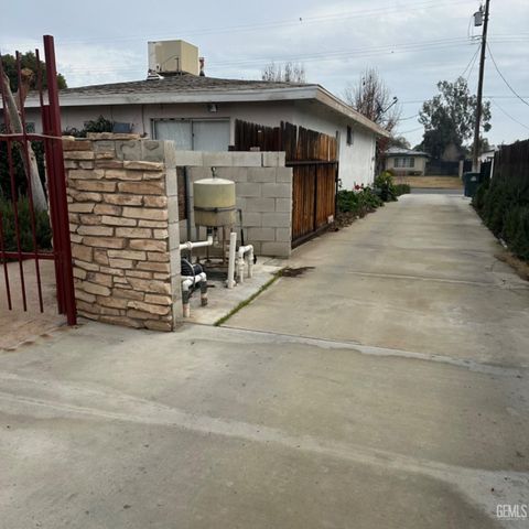 5907 Stacey Street, Bakersfield, CA 93313