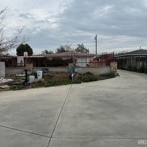 5907 Stacey Street, Bakersfield, CA 93313