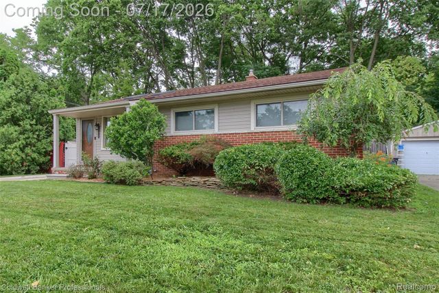 9118 Deering Street, Livonia, MI 48150