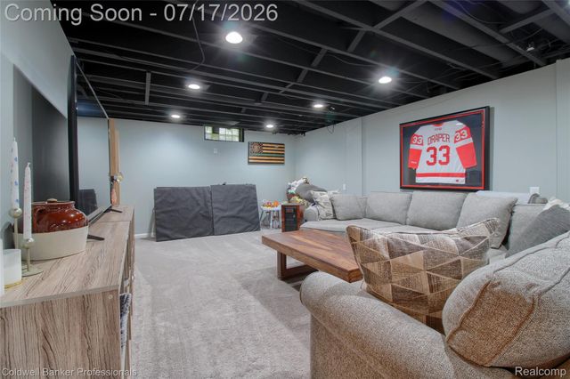 9118 Deering Street, Livonia, MI 48150