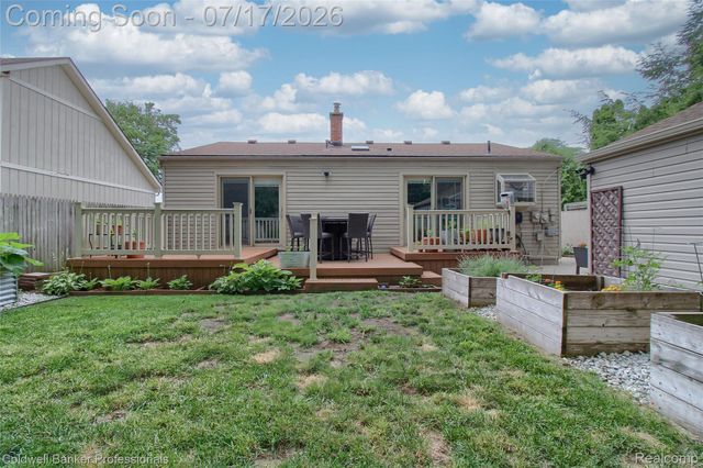 9118 Deering Street, Livonia, MI 48150