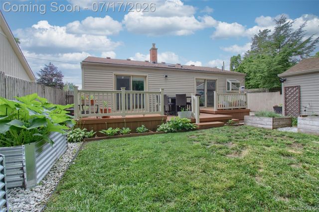 9118 Deering Street, Livonia, MI 48150