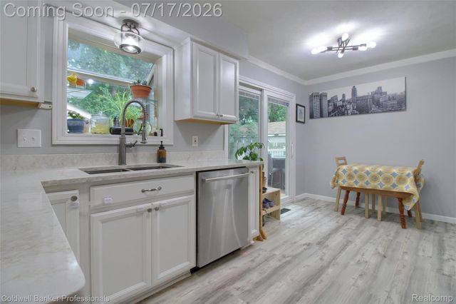 9118 Deering Street, Livonia, MI 48150