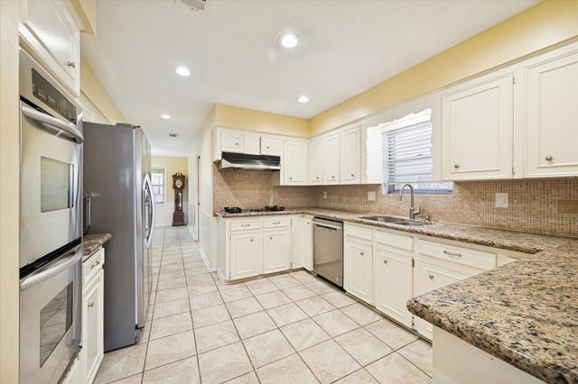 6207 S Braeswood Boulevard, Houston, TX 77096