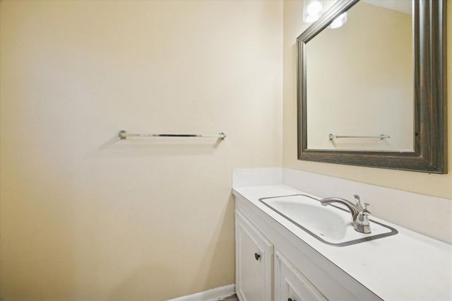 6207 S Braeswood Boulevard, Houston, TX 77096