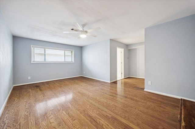 6207 S Braeswood Boulevard, Houston, TX 77096