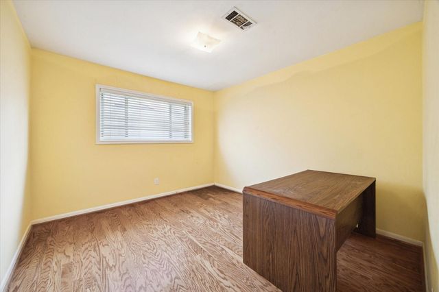 6207 S Braeswood Boulevard, Houston, TX 77096