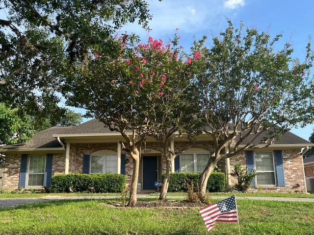 6207 S Braeswood Boulevard, Houston, TX 77096