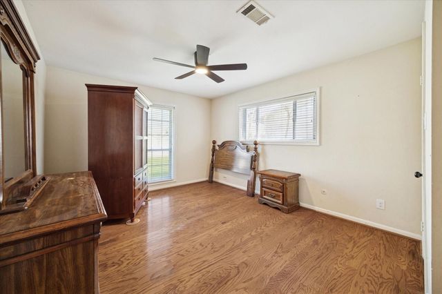 6207 S Braeswood Boulevard, Houston, TX 77096