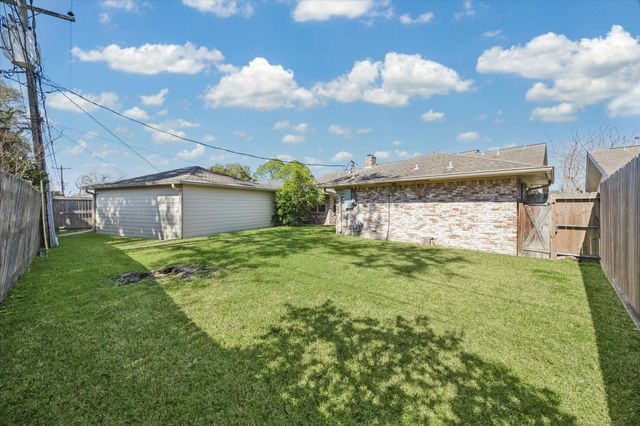 6207 S Braeswood Boulevard, Houston, TX 77096