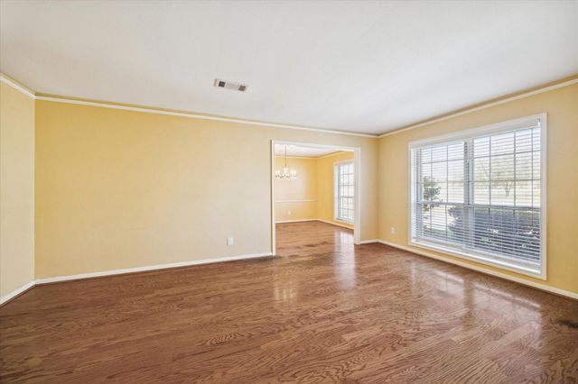 6207 S Braeswood Boulevard, Houston, TX 77096