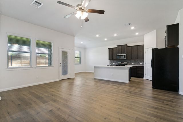 3011 Tahoka Springs, Aubrey, TX 76227