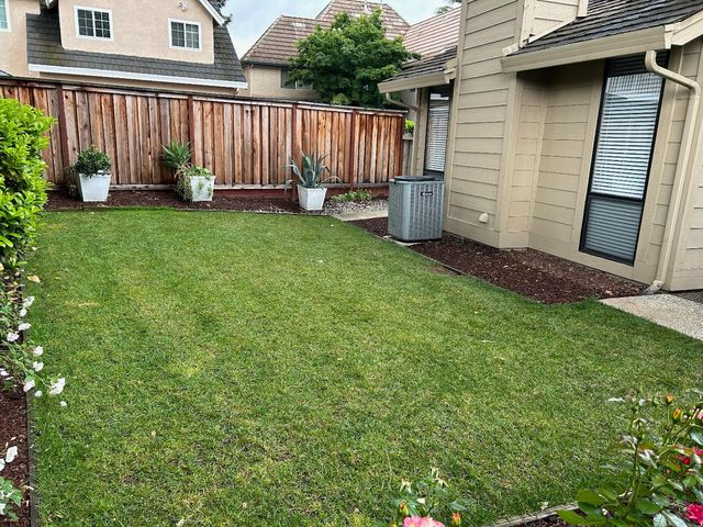 1067 Rio Cidade Way, Sacramento, CA 95831