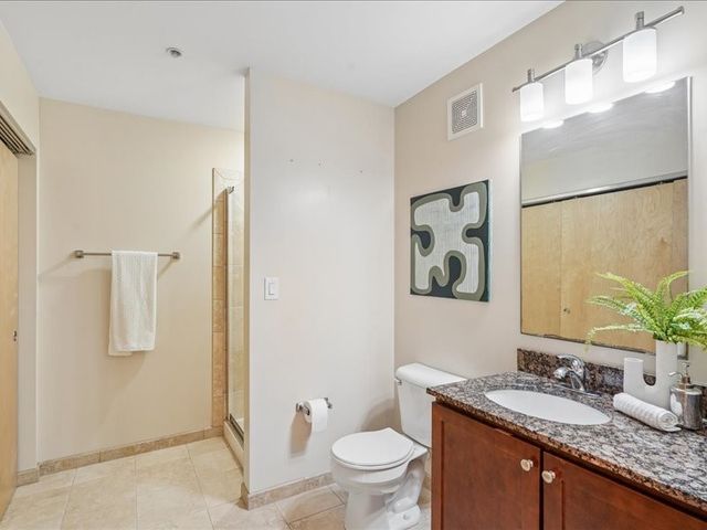 119 4th Street 403, Des Moines, IA 50309