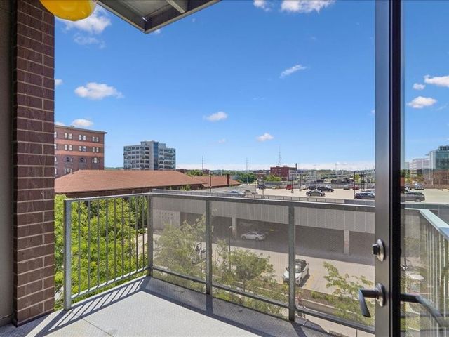 119 4th Street 403, Des Moines, IA 50309