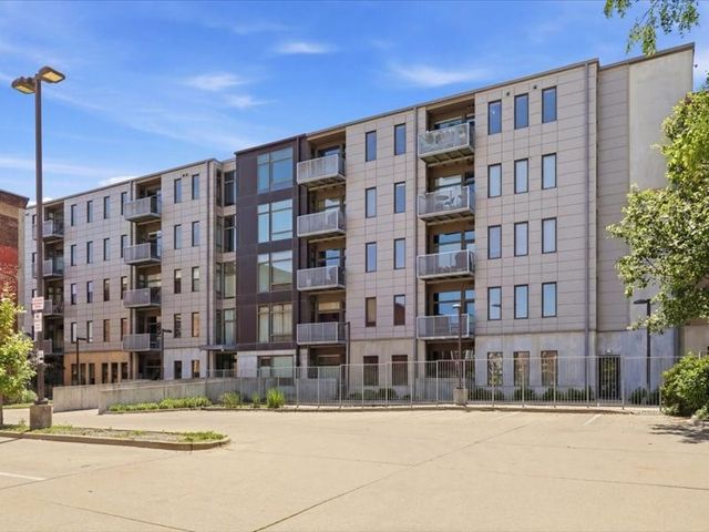 119 4th Street 403, Des Moines, IA 50309