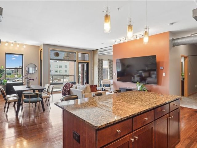 119 4th Street 403, Des Moines, IA 50309