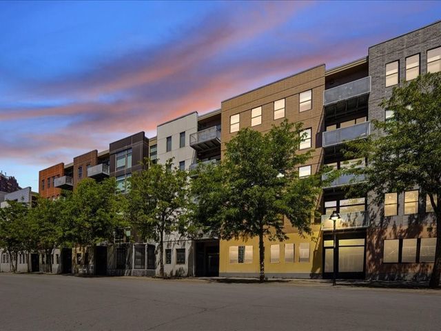 119 4th Street 403, Des Moines, IA 50309