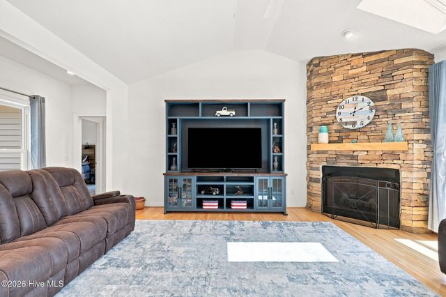 104 Fox Run Court, West End, NC 27376