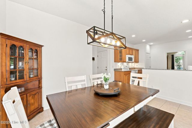 104 Fox Run Court, West End, NC 27376
