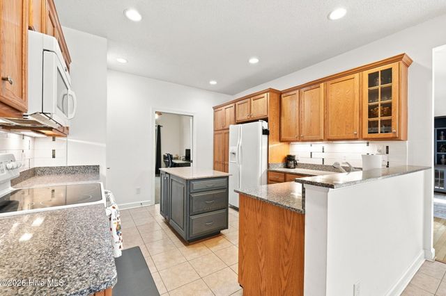 104 Fox Run Court, West End, NC 27376