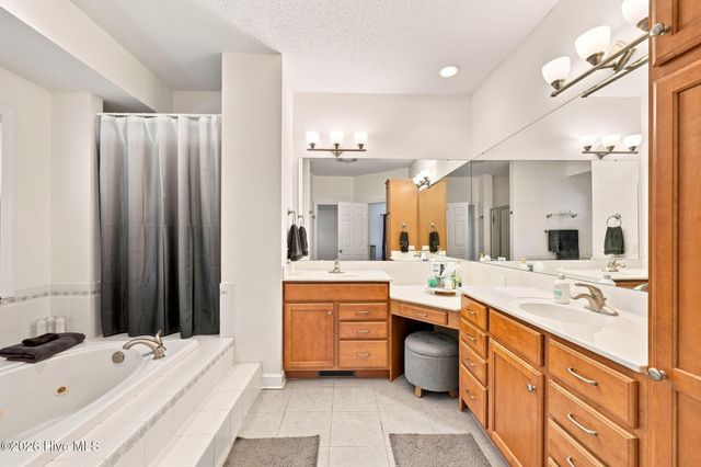104 Fox Run Court, West End, NC 27376