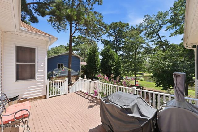 104 Fox Run Court, West End, NC 27376