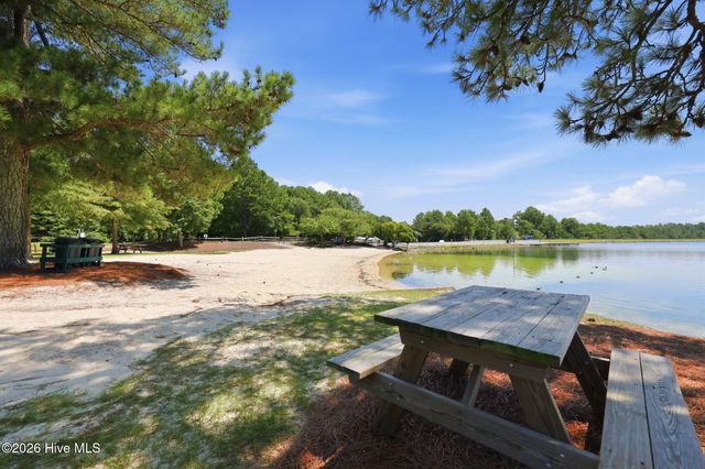104 Fox Run Court, West End, NC 27376