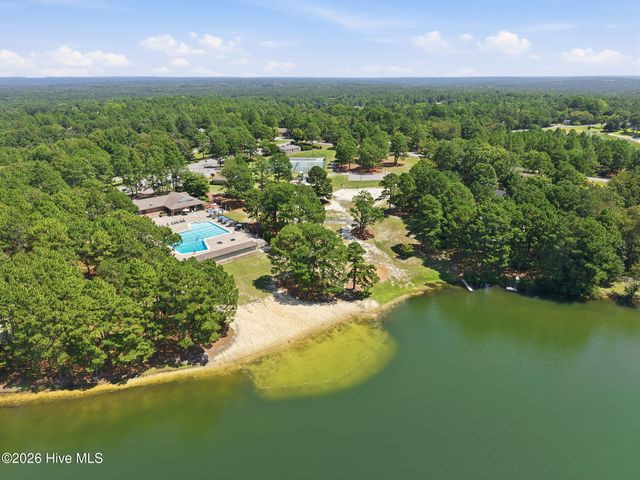 104 Fox Run Court, West End, NC 27376