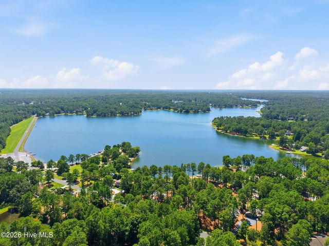 104 Fox Run Court, West End, NC 27376